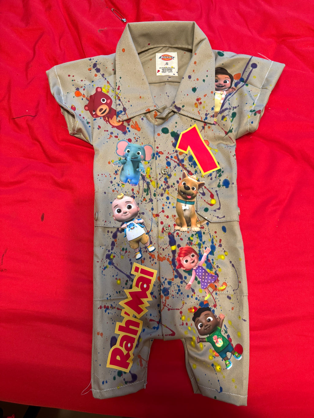Dickie Outfit